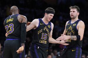 今日NBA篮网对雄鹿jrs直播_今日NBA篮网对雄鹿jrs直播在线观看_免费看直播